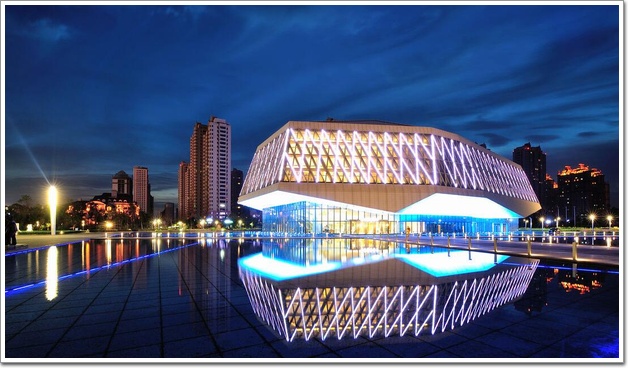 哈尔滨音乐厅幕墙玻璃工程实景图5